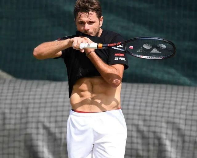 关于穆古鲁扎巅峰对决，凯恩与80激战拜仁分钟，高光表现胜负难料！的信息